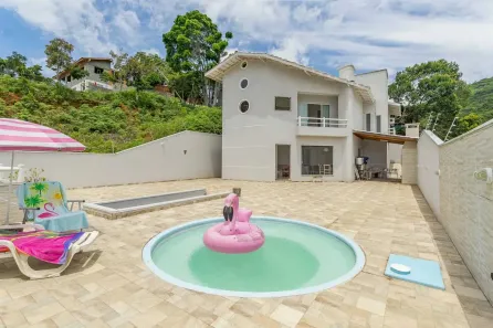Casa com 4 Quartos à venda, 258m² no Nações, Balneário Camboriú