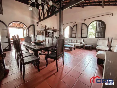 Casa com 5 Quartos à venda, 540m² no Jardim Amália, Volta Redonda