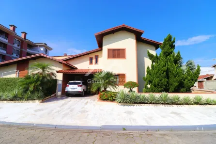 Casa com 5 Quartos à venda, 191m² no Cidade Nova Peruíbe, Peruíbe