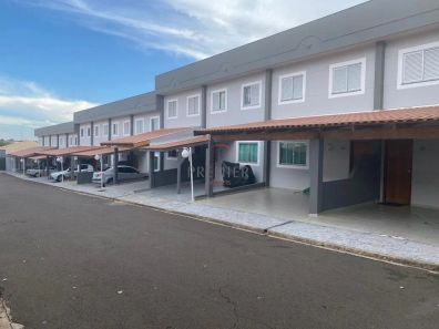Casa de Condomínio com 3 Quartos à venda, 130m² no Conjunto Habitacional Santiago II, Londrina