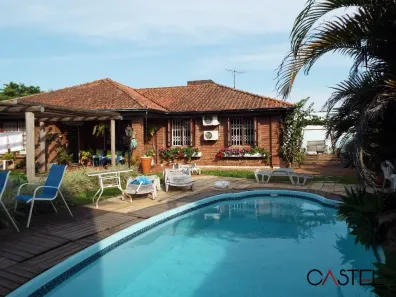 Casa com 5 Quartos à venda, 300m² no Vila Nova, Porto Alegre