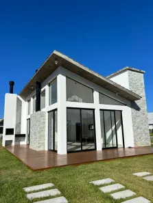 Casa de Condomínio com 3 Quartos à venda, 180m² no , Garopaba