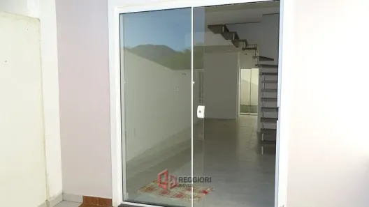 Sobrado com 2 Quartos à venda, 64m² no Rio Pequeno, Camboriú