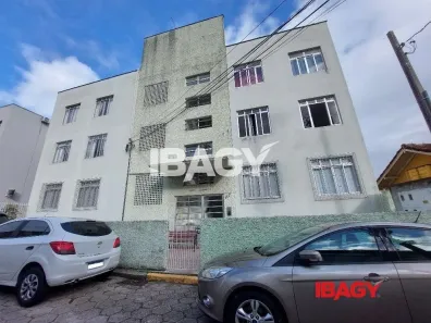 Apartamento com 2 Quartos para alugar, 54m² no Centro, Florianópolis