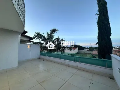 Sobrado com 3 Quartos à venda, 270m² no Jardim Santo Antônio, Goiânia