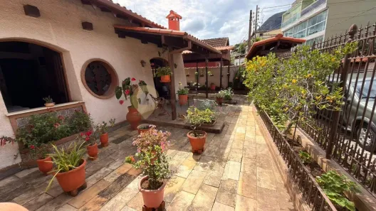 Casa com 4 Quartos à venda, 197m² no Vargem Grande, Nova Friburgo