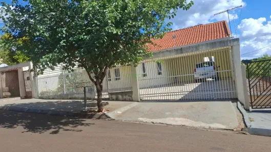 Casa com 3 Quartos à venda, 220m² no Cambezinho, Londrina
