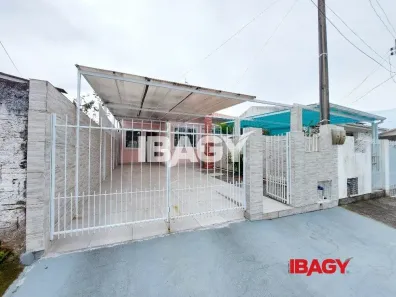 Casa com 2 Quartos para alugar, 48m² no São Sebastião, Palhoça