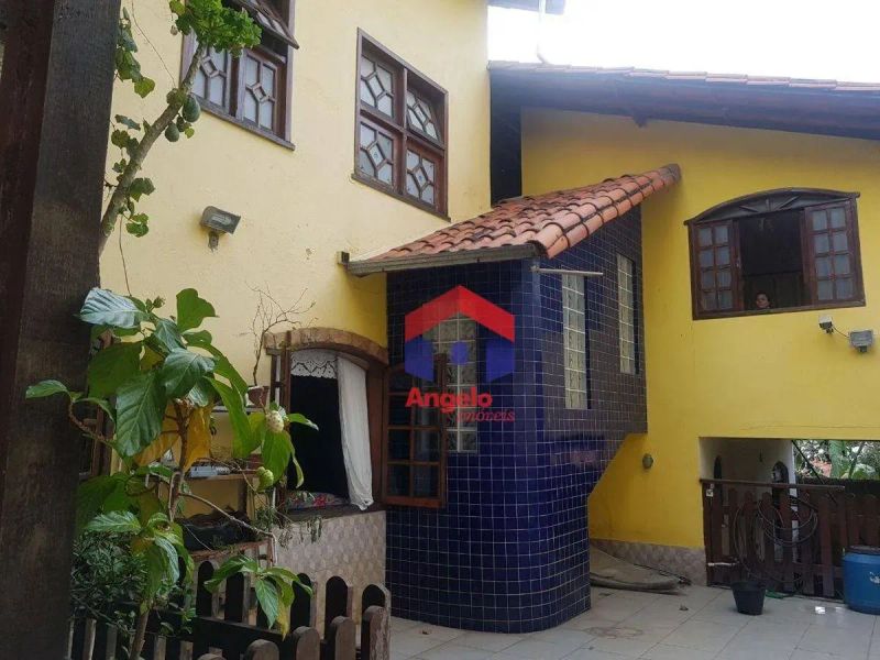 Casa com 4 quartos — Rio Branco, Belo Horizonte