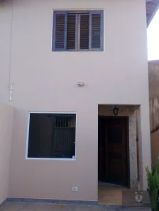 Sobrado com 3 Quartos para alugar, 140m² no Jardim Rosalina, Cotia