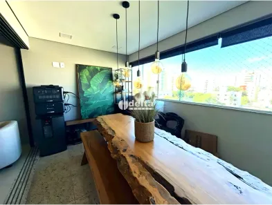 Apartamento com 3 Quartos para alugar, 110m² no Santa Mônica, Uberlândia