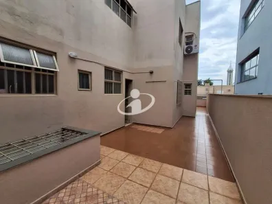 Apartamento com 3 Quartos para alugar, 150m² no Nossa Senhora Aparecida, Uberlândia