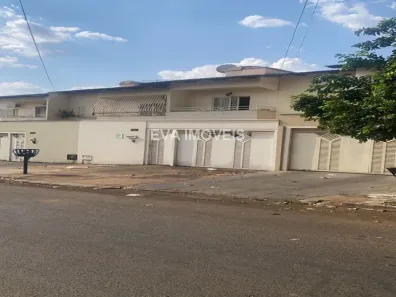 Sobrado com 4 Quartos à venda, 166m² no Vila Santa Efigênia, Goiânia