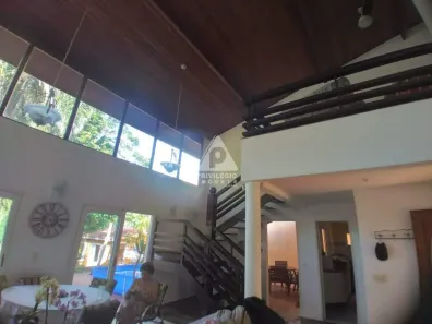 Casa de Condomínio com 4 Quartos à venda, 250m² no Sapê, Niterói
