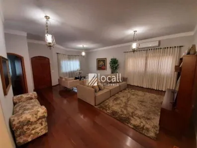 Casa com 3 Quartos à venda, 294m² no Jardim Aclimação, São José do Rio Preto