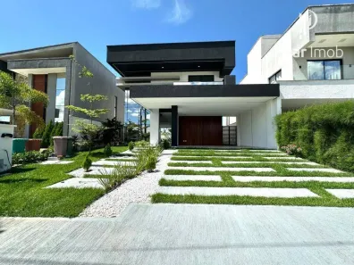 Casa de Condomínio com 4 Quartos à venda, 268m² no Cidade Alpha, Eusébio