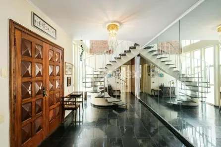 Sobrado com 4 Quartos à venda, 269m² no Sumaré, São Paulo