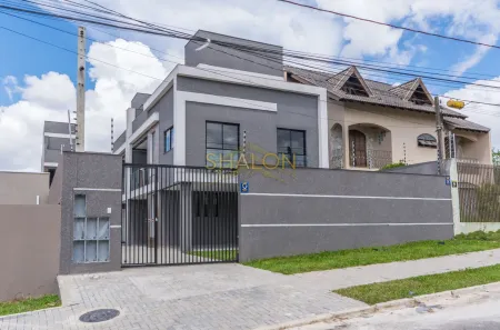 Sobrado com 4 Quartos à venda, 210m² no Tingui, Curitiba