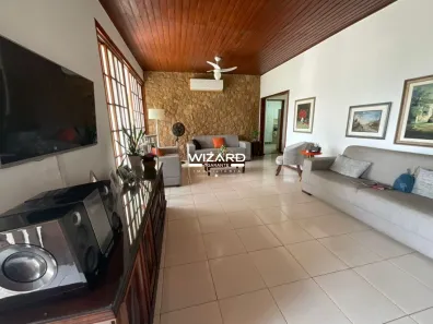 Casa com 4 Quartos à venda, 200m² no Jardim Santa Helena, Amparo