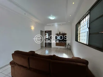 Casa com 3 Quartos à venda, 169m² no Granada, Uberlândia