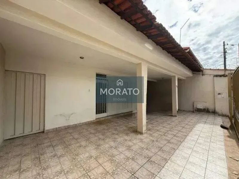 Casa com 3 quartos — Conjunto Celso Machado, Belo Horizonte