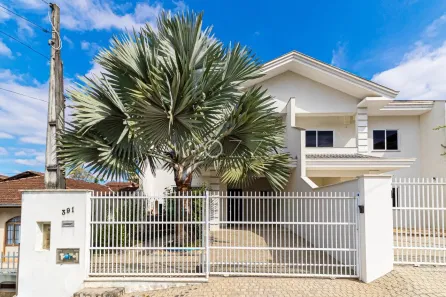 Sobrado com 3 Quartos à venda, 127m² no Floresta, Joinville