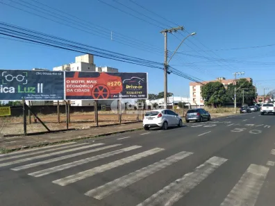 para alugar, 4000m² no Custódio Pereira, Uberlândia