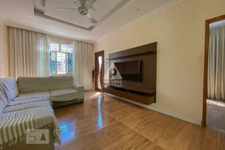 Casa com 3 Quartos à venda, 126m² no Olaria, Rio de Janeiro