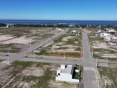 Lote/Terreno à venda, 300m² no , Balneário Gaivota