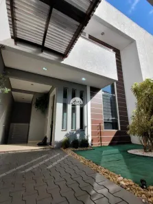 Sobrado com 2 Quartos à venda, 170m² no Canadá, Cascavel