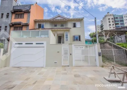 Casa com 4 Quartos à venda, 414m² no Chácara das Pedras, Porto Alegre
