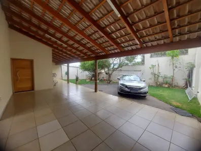 Casa com 3 Quartos à venda, 300m² no Vigilato Pereira, Uberlândia