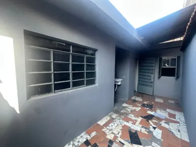 Casa com 2 Quartos para alugar, 60m² no Parque São Joaquim, Taboão da Serra