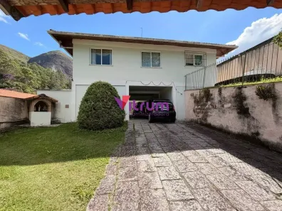 Casa com 5 Quartos à venda, 355m² no Vale dos Pinheiros, Nova Friburgo