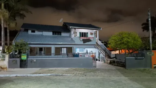 Casa com 6 Quartos à venda, 240m² no Santo Antônio, Balneário Piçarras