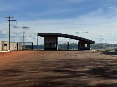 Lote/Terreno à venda, 1000m² no Conjunto Alvorada, Uberlândia