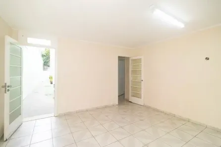 Casa com 3 Quartos para alugar, 140m² no Farroupilha, Porto Alegre