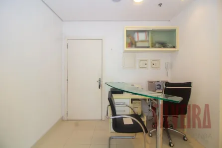 Sala Comercial para venda ou aluguel, 51m² no Menino Deus, Porto Alegre