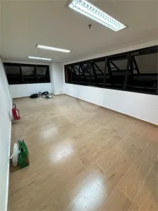 Sala Comercial à venda, 45m² no Indianópolis, São Paulo