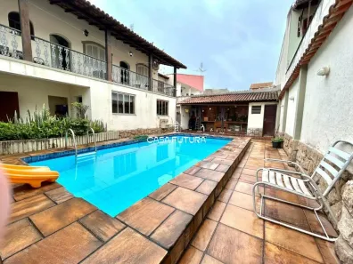 Casa com 4 Quartos à venda, 305m² no Jardim Amália, Volta Redonda