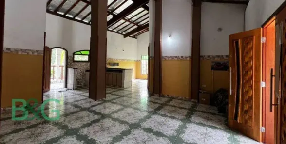 Sobrado com 3 Quartos à venda, 289m² no Quarta Divisão, Ribeirão Pires