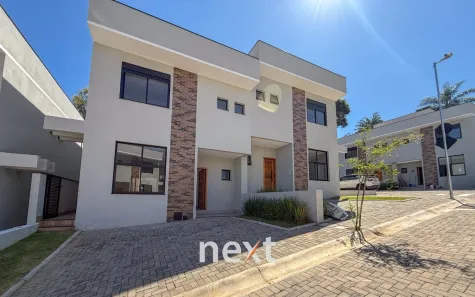 Casa de Condomínio com 3 Quartos à venda, 138m² no Lenheiro, Valinhos