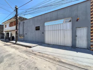 Apartamento com 1 Quarto para alugar, 30m² no Serrinha, Fortaleza