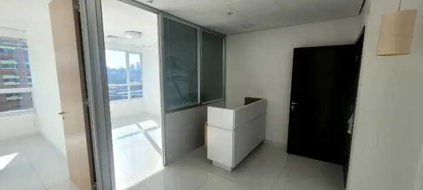 Sala Comercial para alugar, 41m² no Jardim das Acácias, São Paulo