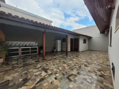 Casa com 3 Quartos à venda, 184m² no Vila Dainese, Americana
