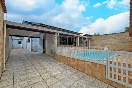 Casa com 2 Quartos à venda, 205m² no Jardim Beira-Mar, Peruíbe