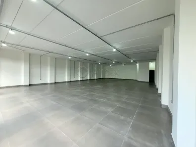 Ponto Comercial para alugar, 243m² no Loteamento Residencial Jardim dos Pinheiros, Americana