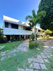 Casa de Condomínio com 4 Quartos para alugar, 790m² no Portão, Lauro de Freitas