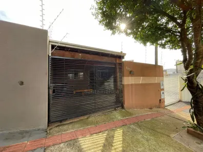 Casa com 3 Quartos à venda, 156m² no Conjunto Habitacional José Garcia Molina, Londrina