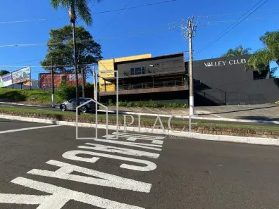 Ponto Comercial para alugar, 700m² no Centro, Marília